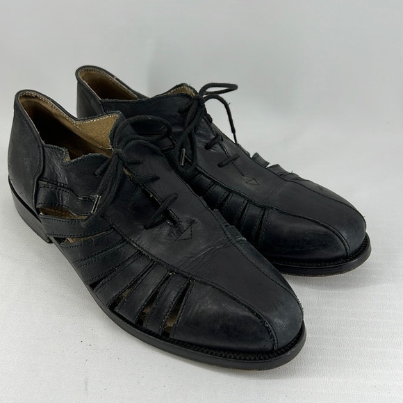 Bronx Sandals - Picture 1 of 9